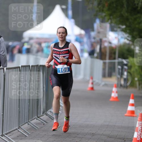16.08.2026 - KN Förde Triathlon 2026 Antke Förster http://msf.ph/oto/9993105 16.08.2026 10:01:28 Laufen  meine-sportfotos.de