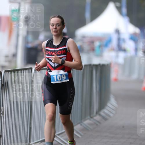 16.08.2026 - KN Förde Triathlon 2026 Antke Förster http://msf.ph/oto/9993107 16.08.2026 10:01:30 Laufen  meine-sportfotos.de