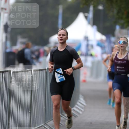 16.08.2026 - KN Förde Triathlon 2026 Antke Förster http://msf.ph/oto/9993202 16.08.2026 10:05:10 Laufen  meine-sportfotos.de