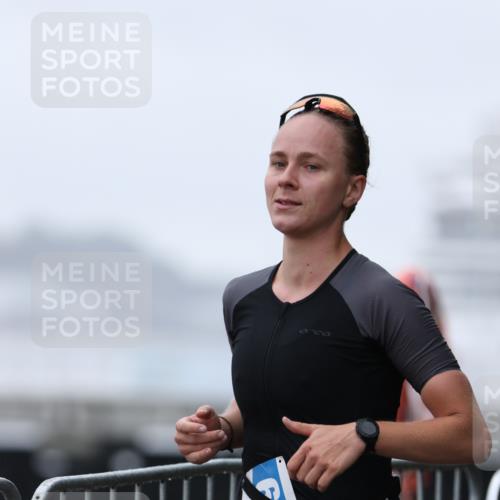 16.08.2026 - KN Förde Triathlon 2026 Antke Förster http://msf.ph/oto/9993211 16.08.2026 10:05:15 Laufen  meine-sportfotos.de