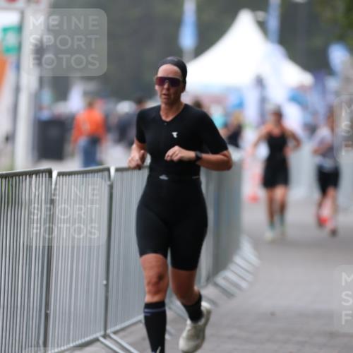 16.08.2026 - KN Förde Triathlon 2026 Antke Förster http://msf.ph/oto/9993226 16.08.2026 10:05:56 Laufen  meine-sportfotos.de