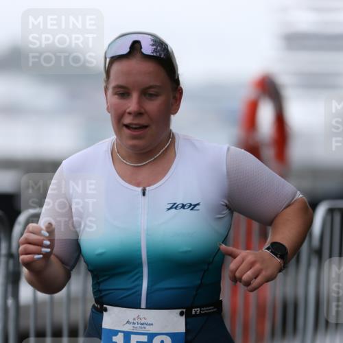 16.08.2026 - KN Förde Triathlon 2026 Antke Förster http://msf.ph/oto/9993378 16.08.2026 10:10:01 Laufen  meine-sportfotos.de