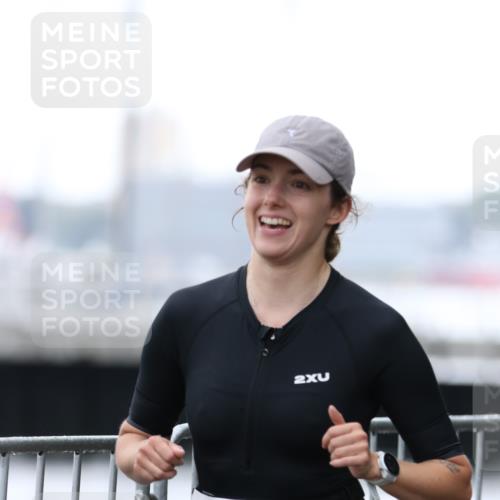 16.08.2026 - KN Förde Triathlon 2026 Antke Förster http://msf.ph/oto/9993455 16.08.2026 10:11:22 Laufen  meine-sportfotos.de