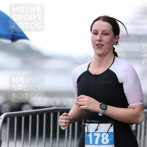 16.08.2026 - KN Förde Triathlon 2026 Antke Förster http://msf.ph/oto/9993593 16.08.2026 10:14:55 Laufen  meine-sportfotos.de