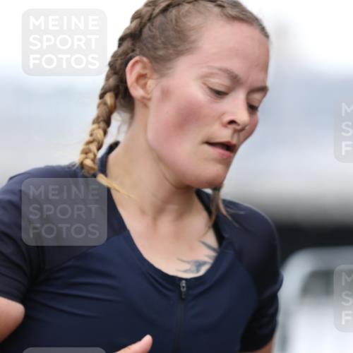 16.08.2026 - KN Förde Triathlon 2026 Antke Förster http://msf.ph/oto/9993701 16.08.2026 10:17:39 Laufen  meine-sportfotos.de