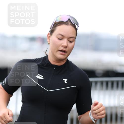 16.08.2026 - KN Förde Triathlon 2026 Antke Förster http://msf.ph/oto/9993835 16.08.2026 10:20:23 Laufen  meine-sportfotos.de