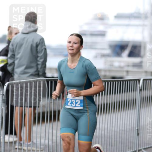 16.08.2026 - KN Förde Triathlon 2026 Antke Förster http://msf.ph/oto/9993843 16.08.2026 10:20:29 Laufen  meine-sportfotos.de