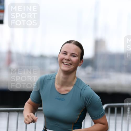 16.08.2026 - KN Förde Triathlon 2026 Antke Förster http://msf.ph/oto/9993845 16.08.2026 10:20:31 Laufen  meine-sportfotos.de