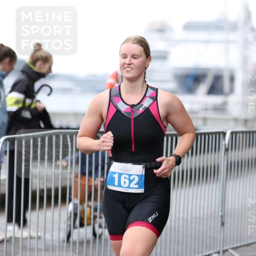 16.08.2026 - KN Förde Triathlon 2026 Antke Förster http://msf.ph/oto/9993862 16.08.2026 10:20:50 Laufen  meine-sportfotos.de