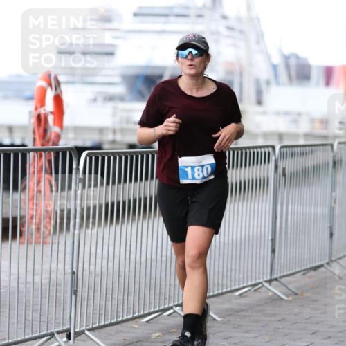 16.08.2026 - KN Förde Triathlon 2026 Antke Förster http://msf.ph/oto/9993889 16.08.2026 10:21:28 Laufen  meine-sportfotos.de