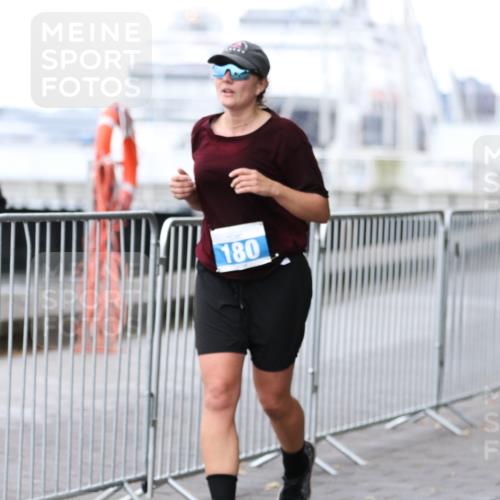 16.08.2026 - KN Förde Triathlon 2026 Antke Förster http://msf.ph/oto/9993890 16.08.2026 10:21:28 Laufen  meine-sportfotos.de