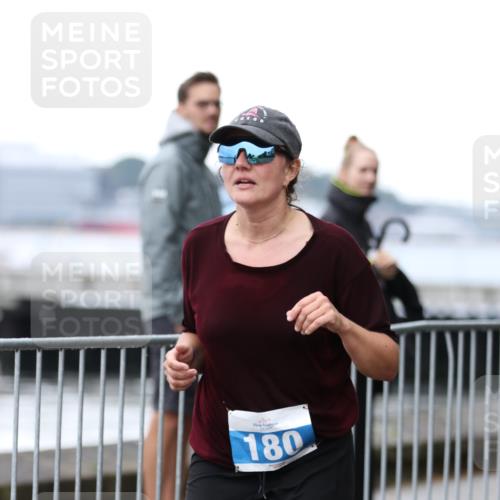 16.08.2026 - KN Förde Triathlon 2026 Antke Förster http://msf.ph/oto/9993891 16.08.2026 10:21:29 Laufen  meine-sportfotos.de