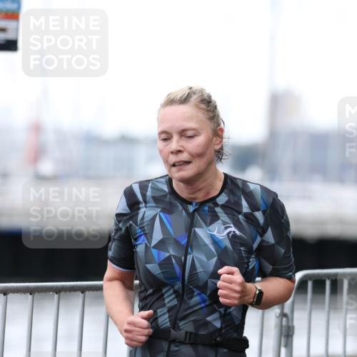 16.08.2026 - KN Förde Triathlon 2026 Antke Förster http://msf.ph/oto/9993974 16.08.2026 10:22:54 Laufen  meine-sportfotos.de