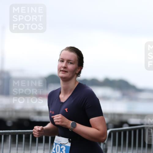 16.08.2026 - KN Förde Triathlon 2026 Antke Förster http://msf.ph/oto/9994015 16.08.2026 10:23:59 Laufen  meine-sportfotos.de