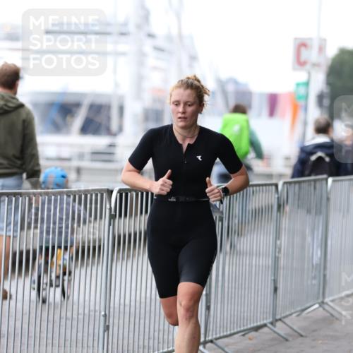 16.08.2026 - KN Förde Triathlon 2026 Antke Förster http://msf.ph/oto/9994052 16.08.2026 10:25:04 Laufen  meine-sportfotos.de