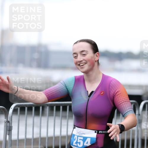 16.08.2026 - KN Förde Triathlon 2026 Antke Förster http://msf.ph/oto/9994075 16.08.2026 10:25:33 Laufen  meine-sportfotos.de