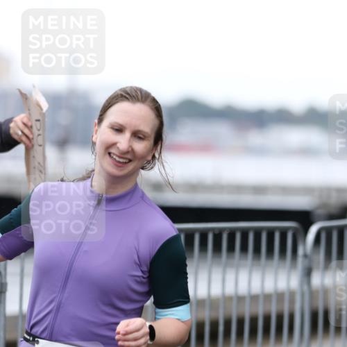 16.08.2026 - KN Förde Triathlon 2026 Antke Förster http://msf.ph/oto/9994094 16.08.2026 10:25:50 Laufen  meine-sportfotos.de