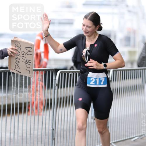 16.08.2026 - KN Förde Triathlon 2026 Antke Förster http://msf.ph/oto/9994113 16.08.2026 10:26:20 Laufen  meine-sportfotos.de