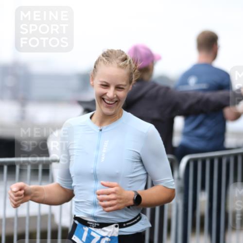 16.08.2026 - KN Förde Triathlon 2026 Antke Förster http://msf.ph/oto/9994121 16.08.2026 10:26:26 Laufen  meine-sportfotos.de