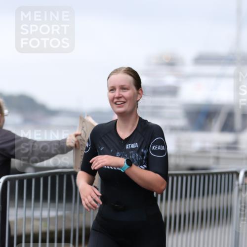 16.08.2026 - KN Förde Triathlon 2026 Antke Förster http://msf.ph/oto/9994178 16.08.2026 10:27:38 Laufen  meine-sportfotos.de