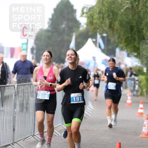 16.08.2026 - KN Förde Triathlon 2026 Antke Förster http://msf.ph/oto/9994185 16.08.2026 10:27:50 Laufen  meine-sportfotos.de