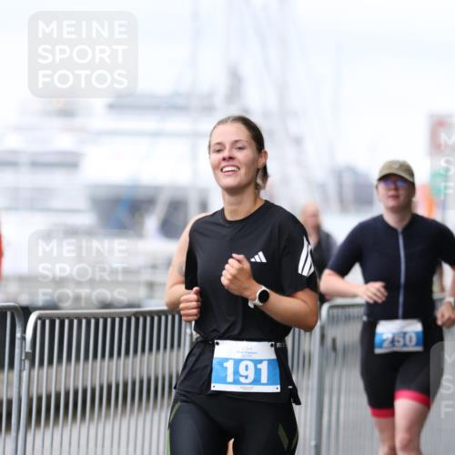 16.08.2026 - KN Förde Triathlon 2026 Antke Förster http://msf.ph/oto/9994187 16.08.2026 10:27:52 Laufen  meine-sportfotos.de