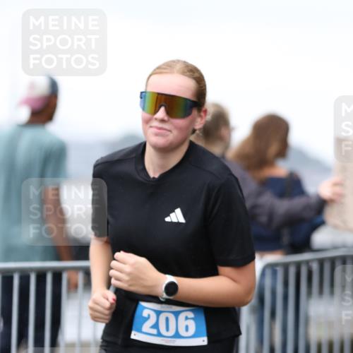 16.08.2026 - KN Förde Triathlon 2026 Antke Förster http://msf.ph/oto/9994216 16.08.2026 10:28:33 Laufen  meine-sportfotos.de