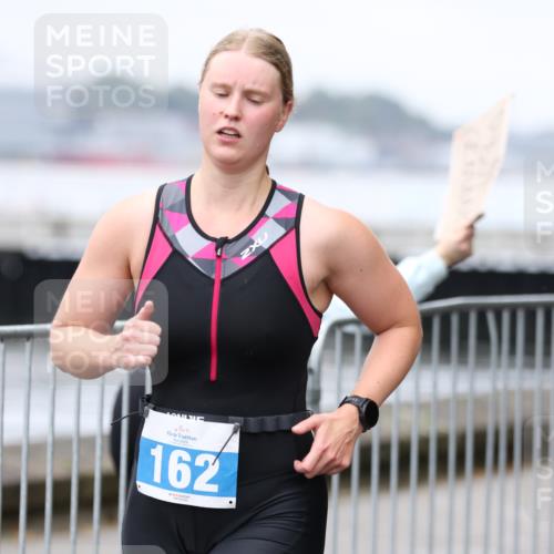 16.08.2026 - KN Förde Triathlon 2026 Antke Förster http://msf.ph/oto/9994295 16.08.2026 10:30:19 Laufen  meine-sportfotos.de