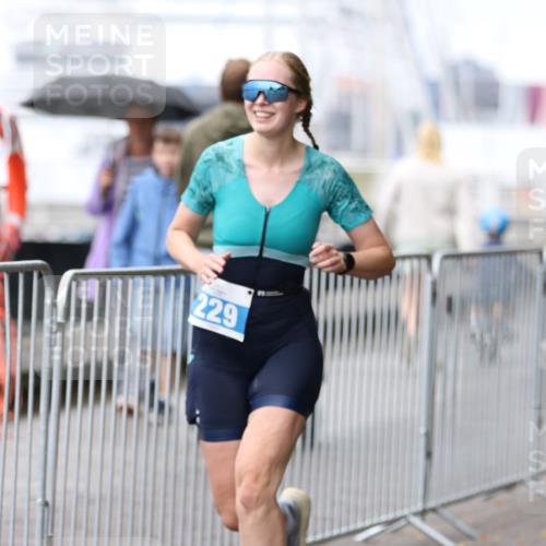 16.08.2026 - KN Förde Triathlon 2026 Antke Förster http://msf.ph/oto/9994305 16.08.2026 10:30:41 Laufen  meine-sportfotos.de