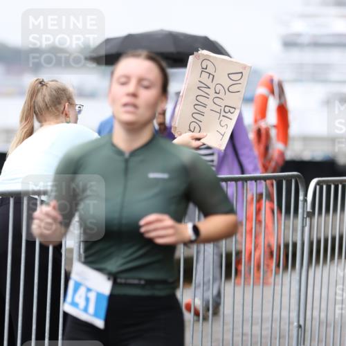 16.08.2026 - KN Förde Triathlon 2026 Antke Förster http://msf.ph/oto/9994312 16.08.2026 10:30:46 Laufen  meine-sportfotos.de