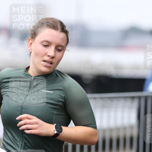 16.08.2026 - KN Förde Triathlon 2026 Antke Förster http://msf.ph/oto/9994314 16.08.2026 10:30:47 Laufen  meine-sportfotos.de