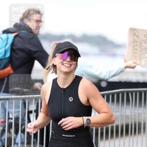 16.08.2026 - KN Förde Triathlon 2026 Antke Förster http://msf.ph/oto/9994317 16.08.2026 10:30:50 Laufen  meine-sportfotos.de