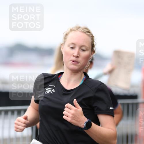 16.08.2026 - KN Förde Triathlon 2026 Antke Förster http://msf.ph/oto/9994358 16.08.2026 10:31:42 Laufen  meine-sportfotos.de