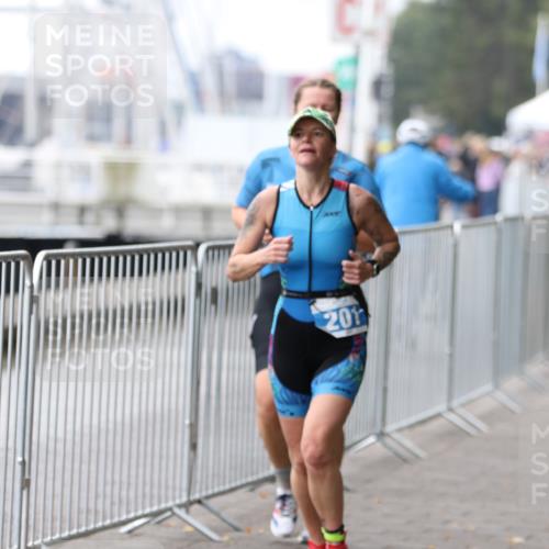 16.08.2026 - KN Förde Triathlon 2026 Antke Förster http://msf.ph/oto/9994369 16.08.2026 10:31:57 Laufen  meine-sportfotos.de