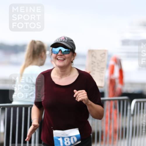 16.08.2026 - KN Förde Triathlon 2026 Antke Förster http://msf.ph/oto/9994401 16.08.2026 10:32:24 Laufen  meine-sportfotos.de
