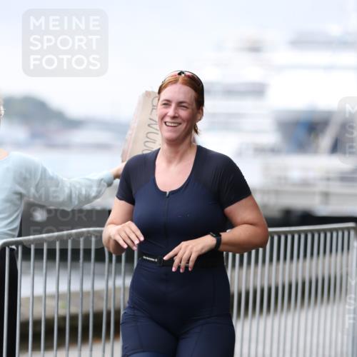 16.08.2026 - KN Förde Triathlon 2026 Antke Förster http://msf.ph/oto/9994439 16.08.2026 10:33:09 Laufen  meine-sportfotos.de