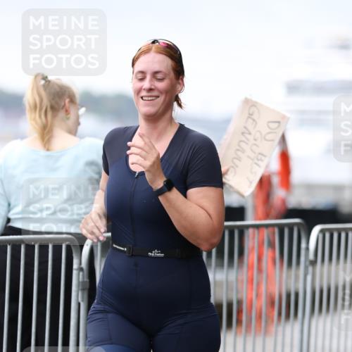 16.08.2026 - KN Förde Triathlon 2026 Antke Förster http://msf.ph/oto/9994440 16.08.2026 10:33:10 Laufen  meine-sportfotos.de