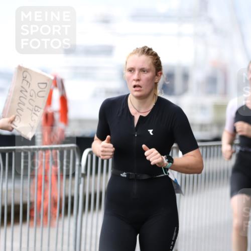 16.08.2026 - KN Förde Triathlon 2026 Antke Förster http://msf.ph/oto/9994442 16.08.2026 10:33:15 Laufen  meine-sportfotos.de
