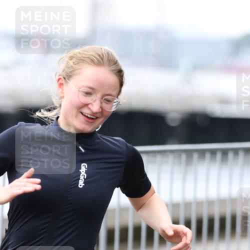 16.08.2026 - KN Förde Triathlon 2026 Antke Förster http://msf.ph/oto/9994472 16.08.2026 10:34:00 Laufen  meine-sportfotos.de