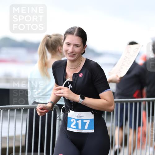 16.08.2026 - KN Förde Triathlon 2026 Antke Förster http://msf.ph/oto/9994500 16.08.2026 10:34:44 Laufen  meine-sportfotos.de
