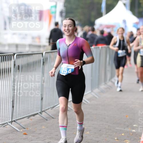 16.08.2026 - KN Förde Triathlon 2026 Antke Förster http://msf.ph/oto/9994514 16.08.2026 10:35:09 Laufen  meine-sportfotos.de