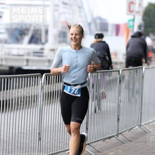 16.08.2026 - KN Förde Triathlon 2026 Antke Förster http://msf.ph/oto/9994553 16.08.2026 10:36:02 Laufen  meine-sportfotos.de