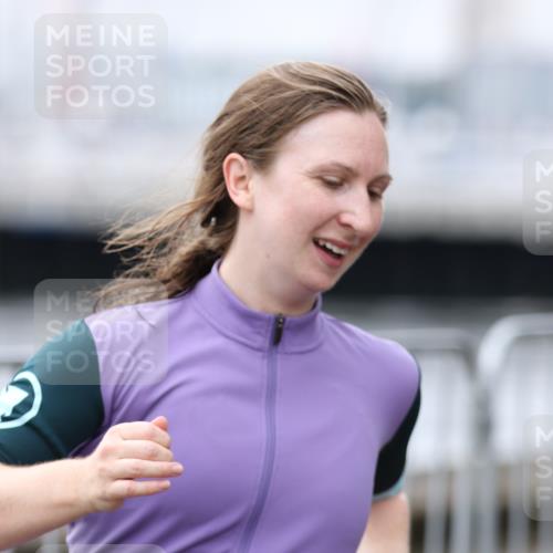 16.08.2026 - KN Förde Triathlon 2026 Antke Förster http://msf.ph/oto/9994568 16.08.2026 10:36:12 Laufen  meine-sportfotos.de