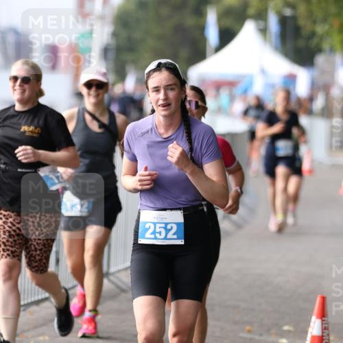 16.08.2026 - KN Förde Triathlon 2026 Antke Förster http://msf.ph/oto/9994720 16.08.2026 10:40:14 Laufen  meine-sportfotos.de