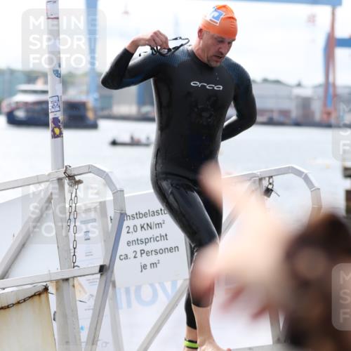 16.08.2026 - KN Förde Triathlon 2026 Antke Förster http://msf.ph/oto/9995231 16.08.2026 10:53:02 Schwimmen 302, 305, 307 meine-sportfotos.de