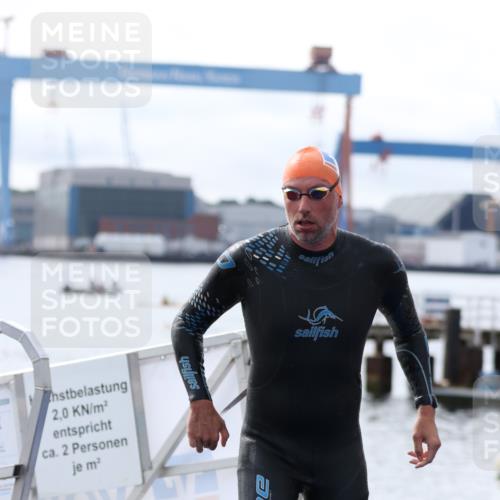 16.08.2026 - KN Förde Triathlon 2026 Antke Förster http://msf.ph/oto/9995265 16.08.2026 10:53:52 Schwimmen 304, 305, 308, 311, 319, 325, 441, 318, 325, 330 meine-sportfotos.de