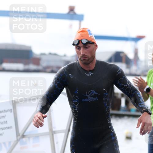 16.08.2026 - KN Förde Triathlon 2026 Antke Förster http://msf.ph/oto/9995275 16.08.2026 10:54:15 Schwimmen 318, 325, 330, 312, 313, 314, 330 meine-sportfotos.de