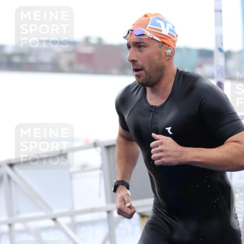 16.08.2026 - KN Förde Triathlon 2026 Antke Förster http://msf.ph/oto/9995322 16.08.2026 10:55:25 Schwimmen 221, 320, 323, 327, 329 meine-sportfotos.de