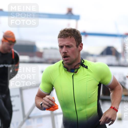 16.08.2026 - KN Förde Triathlon 2026 Antke Förster http://msf.ph/oto/9995337 16.08.2026 10:56:09 Schwimmen 321, 324, 327, 329, 310, 321, 336, 341, 373 meine-sportfotos.de