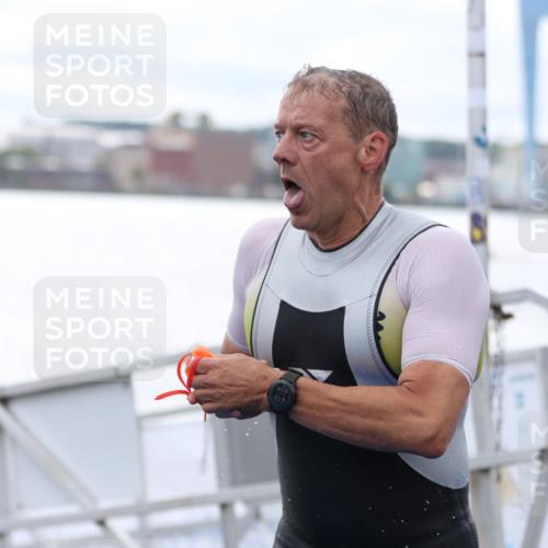 16.08.2026 - KN Förde Triathlon 2026 Antke Förster http://msf.ph/oto/9995359 16.08.2026 10:56:37 Schwimmen 310, 336, 340, 341, 373, 337, 343 meine-sportfotos.de